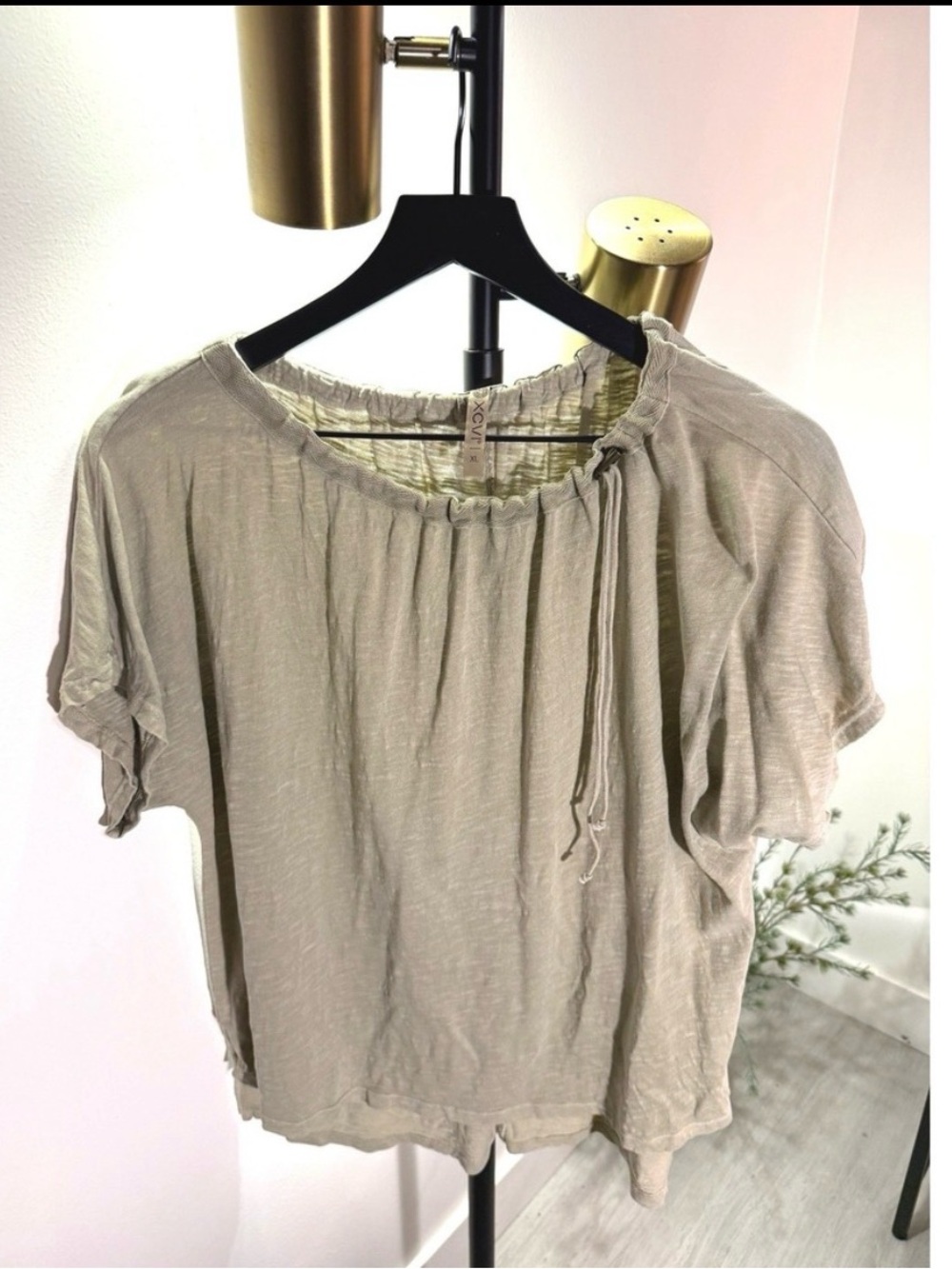 XCVI Light Taupe Short-Sleeve top